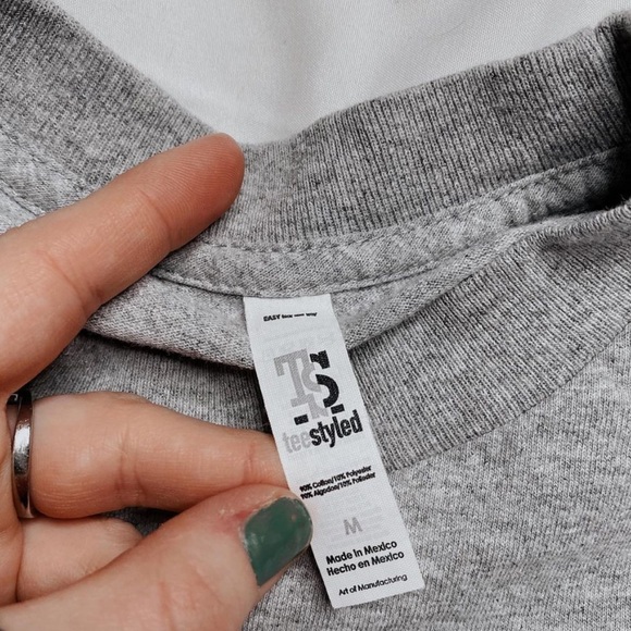 Go Vote Graphic T-shirt - Picture 3 of 3